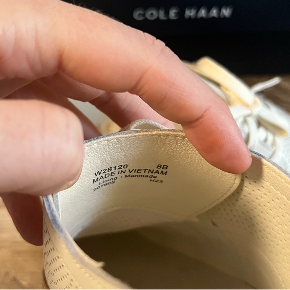 Cole Haan Women’s OriginalGrand Platform Wingtip Oxford; clean comfortable! - Picture 6 of 6